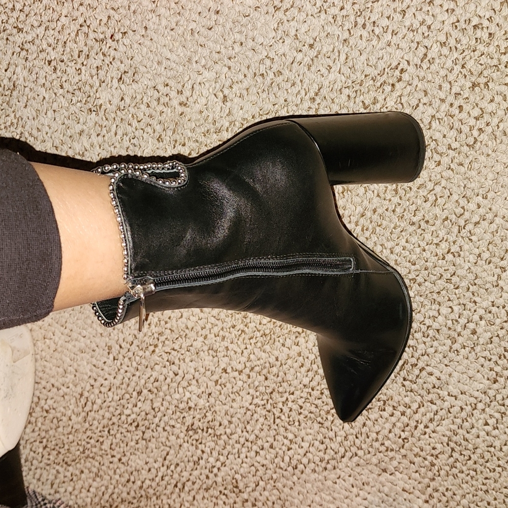 MADE IN ITALY MA&LO BLACK REAL LEATHER STUD TRIM BOOTIES EUC SIZE 40 - Picture 6 of 13